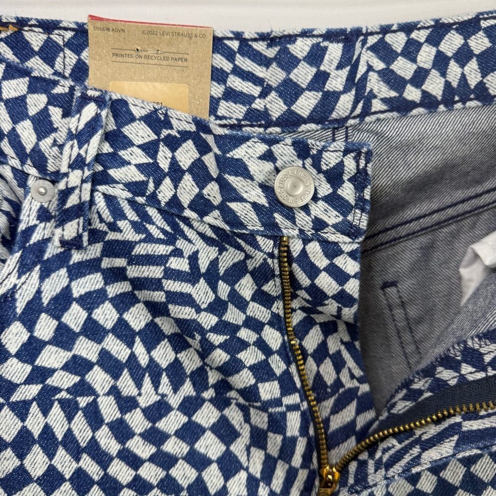 NWT Levi’s Jeans Middy Straight Denim Irregular Geometric, size 31x30 - Picture 4 of 13